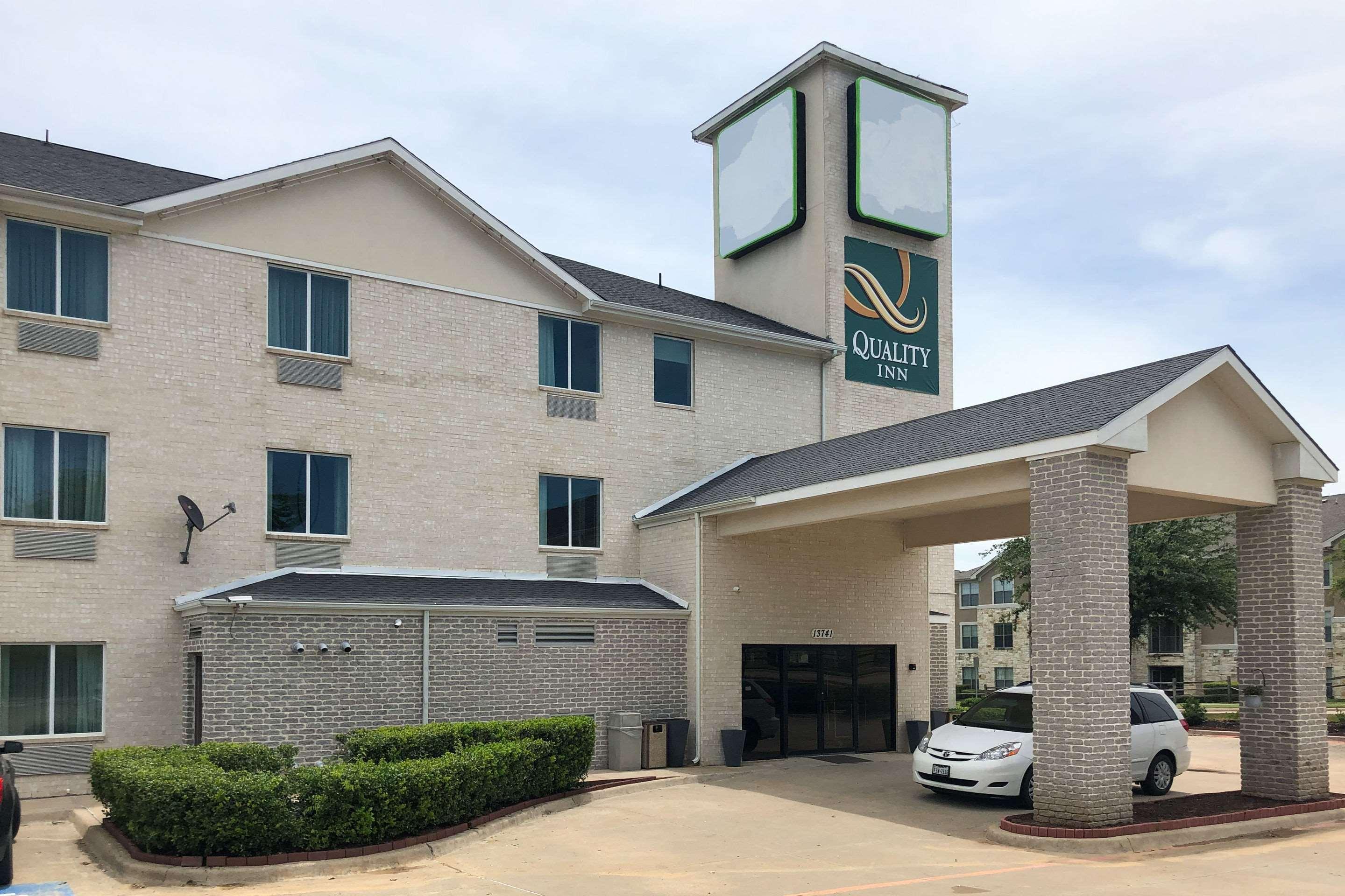 Quality Inn & Suites Roanoke - Fort Worth North Kültér fotó