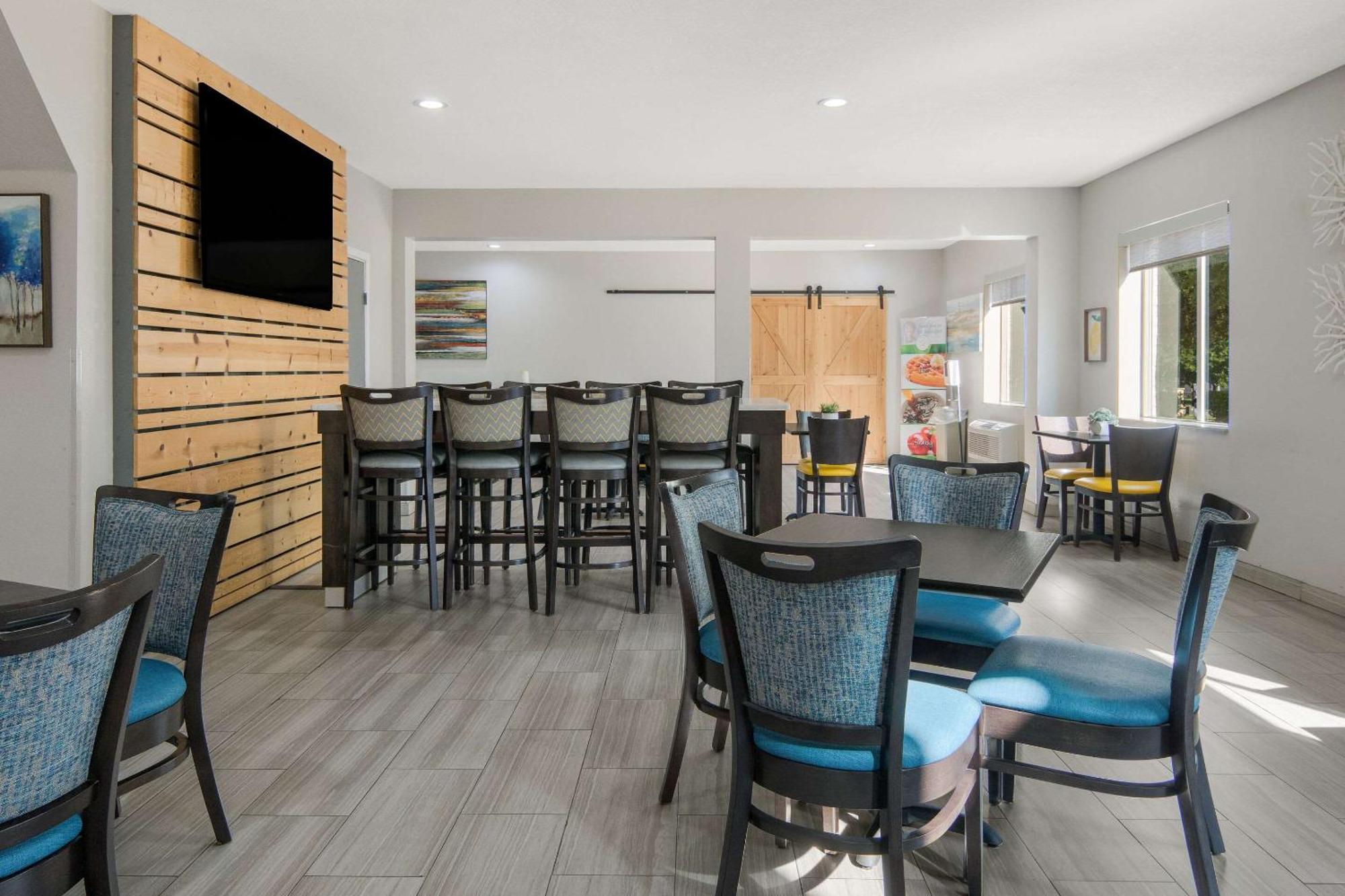 Quality Inn & Suites Roanoke - Fort Worth North Kültér fotó