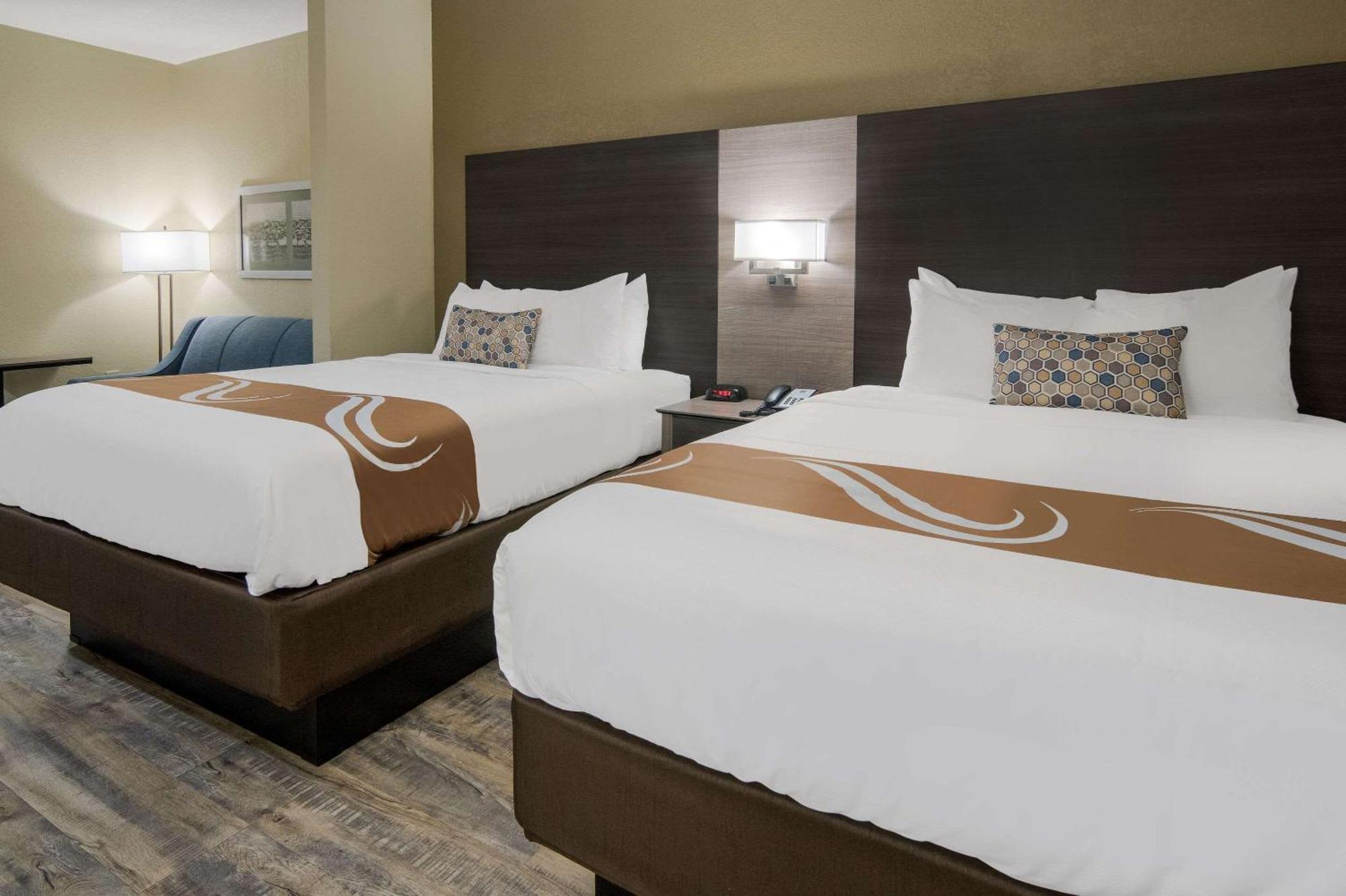 Quality Inn & Suites Roanoke - Fort Worth North Kültér fotó