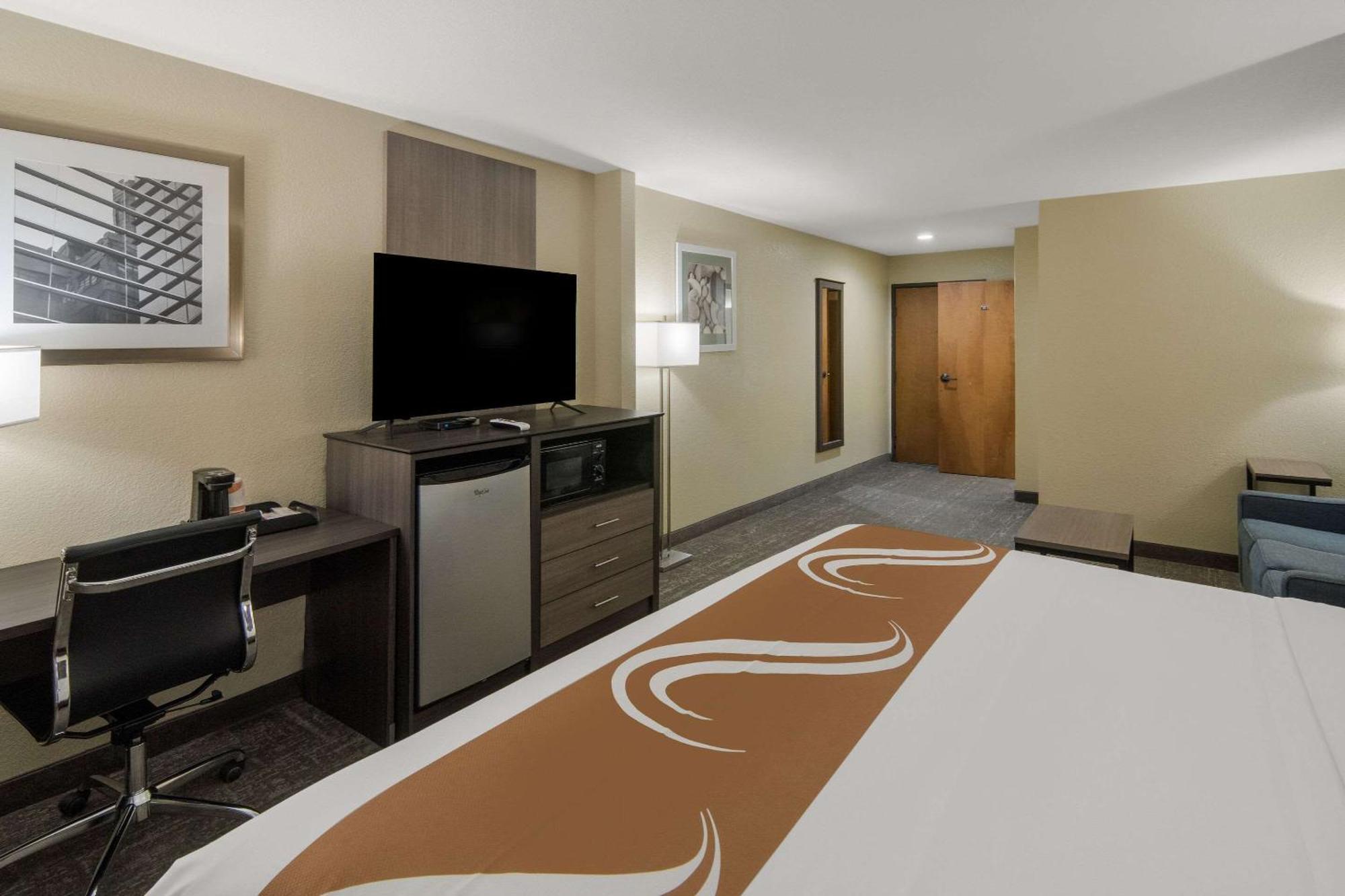 Quality Inn & Suites Roanoke - Fort Worth North Kültér fotó