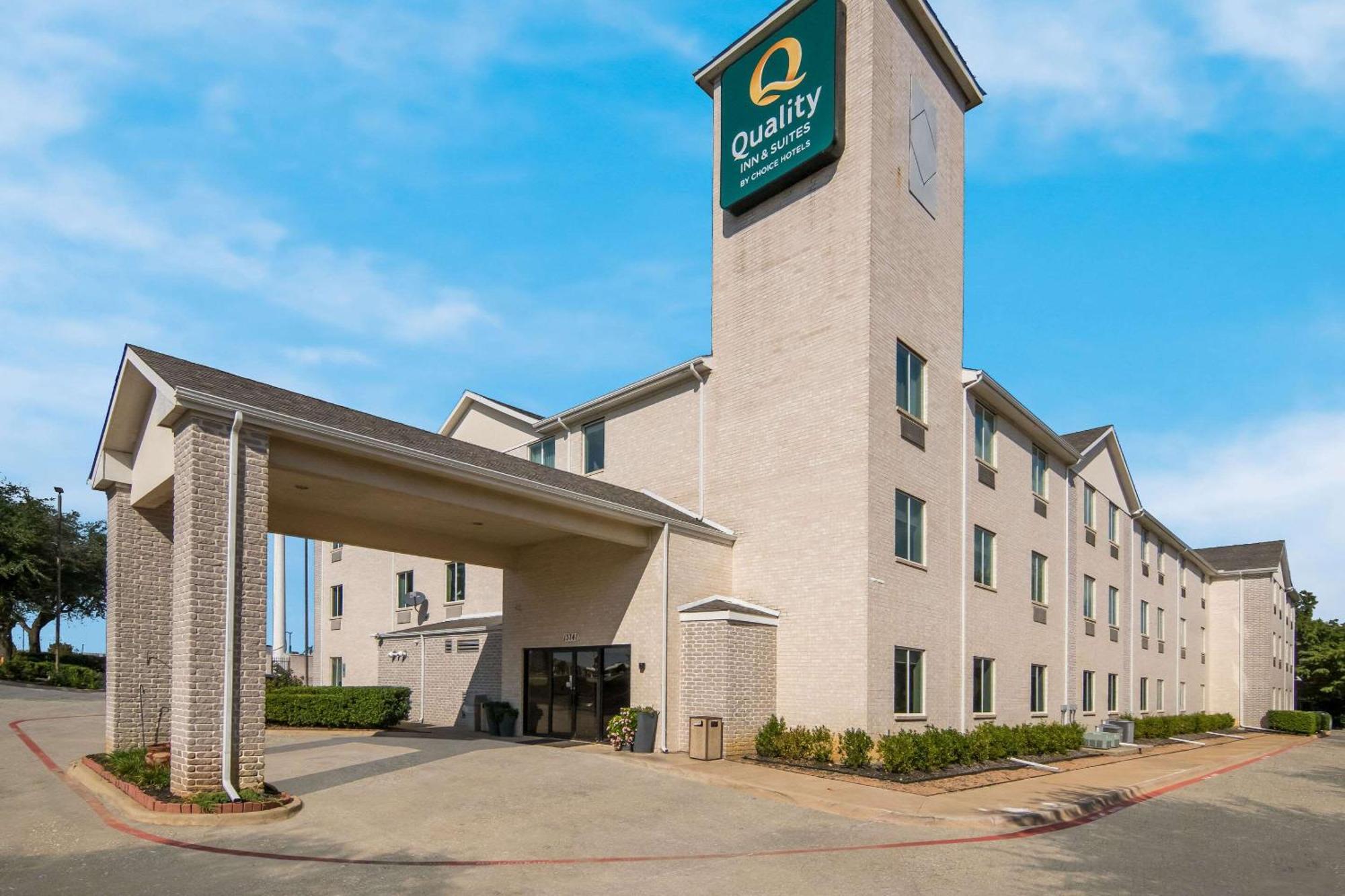 Quality Inn & Suites Roanoke - Fort Worth North Kültér fotó