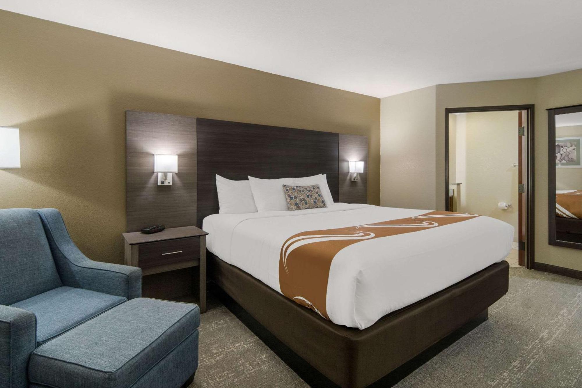 Quality Inn & Suites Roanoke - Fort Worth North Kültér fotó